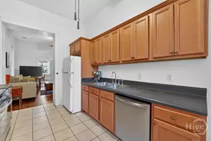 1902 Barnard St, Savannah, GA 31401 - Photo 33