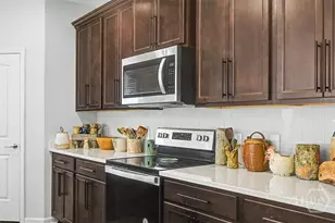 131 Crystal Lake Dr, Savannah, GA 31407 - Photo 11