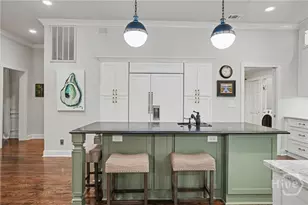 2 Hawkins Ln, Savannah, GA 31411 - Photo 13