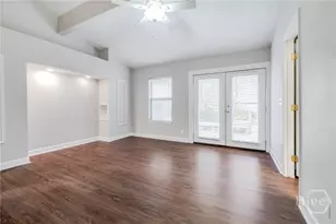 122 A Smith Ave, Savannah, GA 31408 - Photo 13