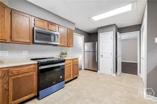 122 A Smith Ave, Savannah, GA 31408 - Photo 11