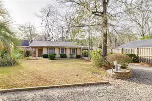 122 B C Smith Ave, Savannah, GA 31408 - Photo 25
