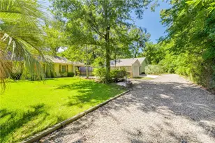 122 B C Smith Ave, Savannah, GA 31408 - Photo 51