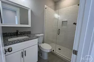 213 W 39th St, Savannah, GA 31401 - Photo 13