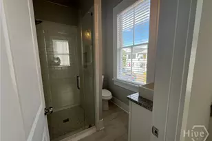 213 W 39th St, Savannah, GA 31401 - Photo 5