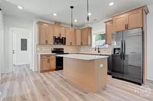 1005 E 35th St, Savannah, GA 31401 - Photo 13