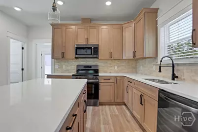 1005 E 35th Street, Savannah, GA 31401 - Photo 15