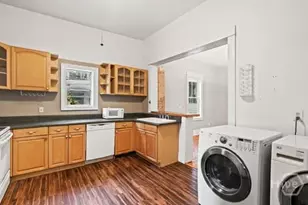 723 E Henry St, Savannah, GA 31401 - Photo 7