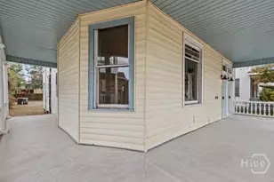 723 E Henry St, Savannah, GA 31401 - Photo 17
