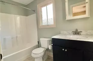 110 E Duffy St, Savannah, GA 31401 - Photo 9