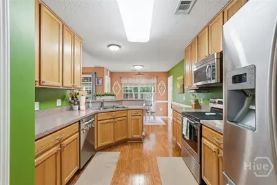334 Stonebridge Circle, Savannah, GA 31419 - Photo 17