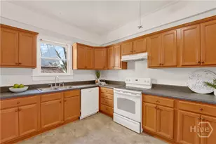 1902 Barnard St, Savannah, GA 31401 - Photo 15