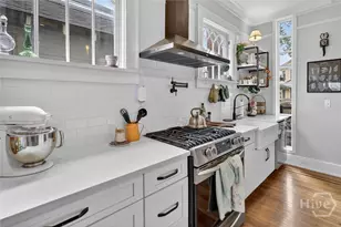 310 W 39th St, Savannah, GA 31401 - Photo 15