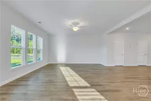 10 Ashmont St, Savannah, GA 31407 - Photo 9