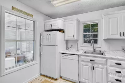302 E Island Square Drive, St Simons Island, GA 31522 - Photo 7