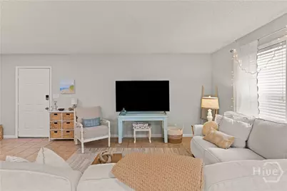 302 E Island Square Drive, Saint Simons, GA 31522 - Photo 9