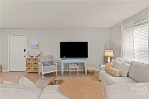 302 E Island Square Dr, Saint Simons, GA 31522 - Photo 9
