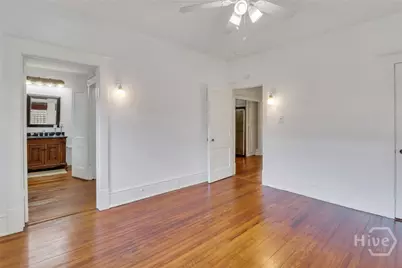 11 E 34th Street, Savannah, GA 31401 - Photo 19