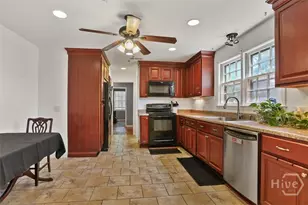 2337 E 40th St, Savannah, GA 31404 - Photo 11