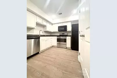 402 E 3rd Street #Unit B, Springfield, GA 31329 - Photo 7