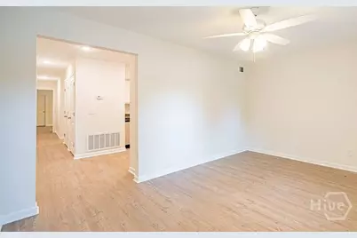 402 E 3rd Street #Unit B, Springfield, GA 31329 - Photo 5