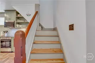410 1/2 E Victory Dr, Savannah, GA 31405 - Photo 17