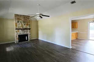 218 Kevin Rd, Hinesville, GA 31313 - Photo 3