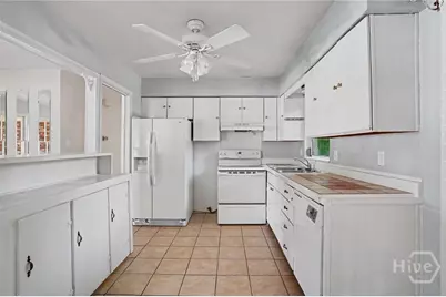 10 Port Royal Drive, Savannah, GA 31410 - Photo 13