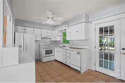 10 Port Royal Drive, Savannah, GA 31410 - Photo 11