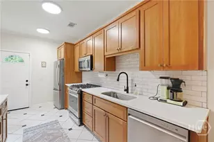 612 E 34th St, Savannah, GA 31401 - Photo 13