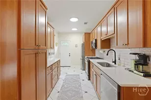 612 E 34th St, Savannah, GA 31401 - Photo 17