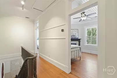 205 E 39th Street, Savannah, GA 31401 - Photo 15