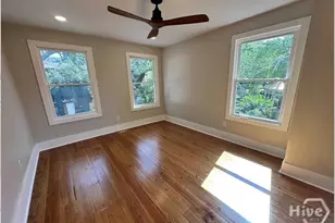 221 W Duffy St, Savannah, GA 31401 - Photo 9