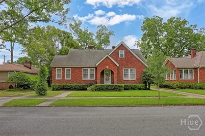 319 E 52nd Street, Savannah, GA 31405 - Photo 1