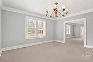 319 E 52nd St, Savannah, GA 31405 - Photo 13