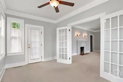319 E 52nd Street, Savannah, GA 31405 - Photo 11