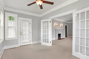 319 E 52nd St, Savannah, GA 31405 - Photo 11