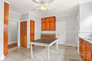 319 E 52nd St, Savannah, GA 31405 - Photo 19