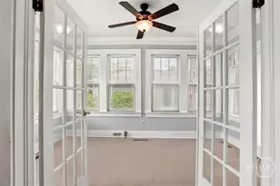 319 E 52nd St, Savannah, GA 31405 - Photo 9