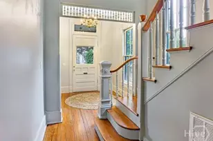 212 W 40th St, Savannah, GA 31401 - Photo 11