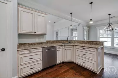 389 Chastain Cir, Richmond Hill, GA 31324 - Photo 15