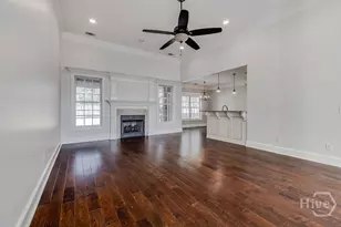 389 Chastain Cir, Richmond Hill, GA 31324 - Photo 9