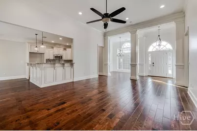 389 Chastain Cir, Richmond Hill, GA 31324 - Photo 13