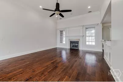 389 Chastain Cir, Richmond Hill, GA 31324 - Photo 7