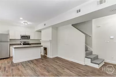 301 W Henry Street #B, Savannah, GA 31401 - Photo 7