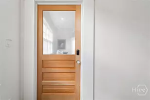 211 W 40th St, Savannah, GA 31401 - Photo 5