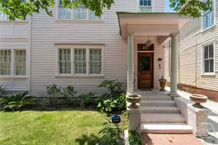 211 W 40th St, Savannah, GA 31401 - Photo 3