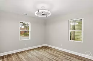 405 N Baldwin Cir, Savannah, GA 31405 - Photo 15