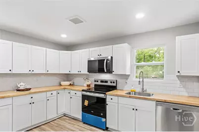 405 N Baldwin Cir, Savannah, GA 31405 - Photo 23