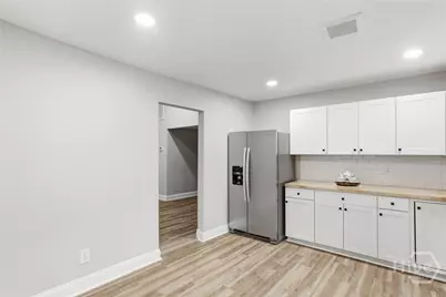 405 N Baldwin Cir, Savannah, GA 31405 - Photo 25